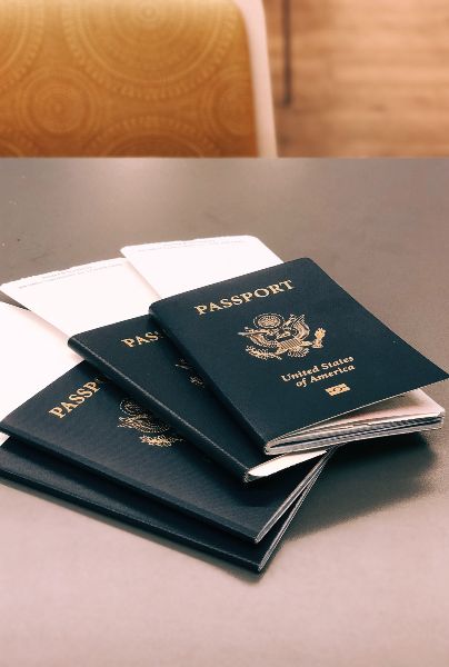 En 2019 el pasaporte mexicano te permitía ingresar a 159 países; sin embargo, por la pandemia del coronavirus, ahora tep ermite ingresar a 89.