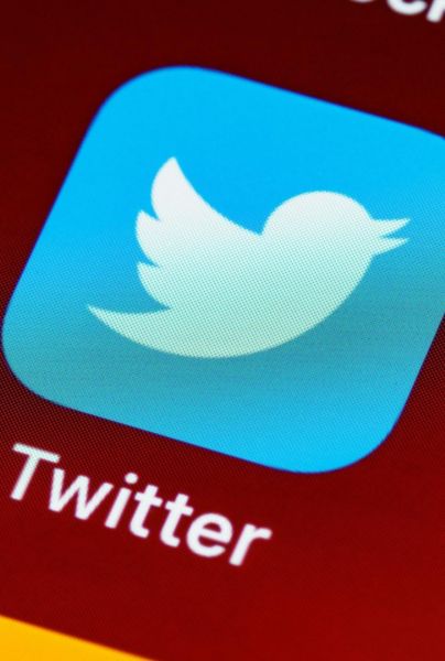 Twitter desarrolla una nueva función en su aplicación, que ya se utiliza en otras, para responder tuits con reacciones, algo muy similar a lo que tiene TikTok