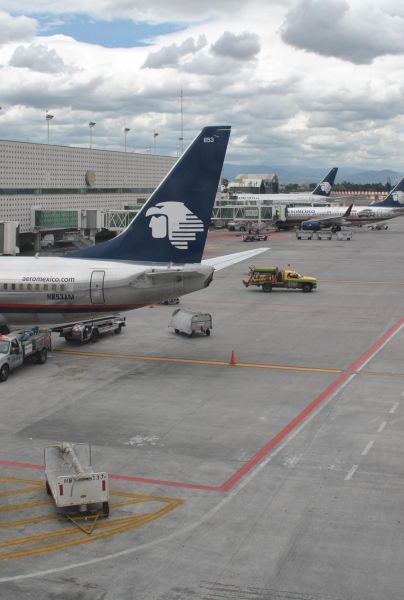 Un total de 355 vuelos han sido cancelados en el Aeropuerto Internacional de la Ciudad de México, desde el jueves 6 de enero cuando se dio a conocer el contagio masivo de Covid-19 en personal operativo de Aeroméxico