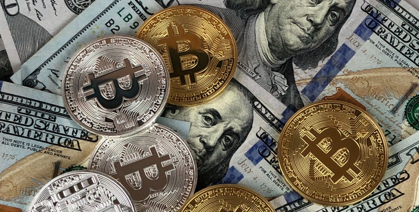 El precio de Bitcoin experimentó una caída porcentual del 4,90 en las últimas 24 horas; Ethereum, por su parte, manifestó una caída del 6,66%.