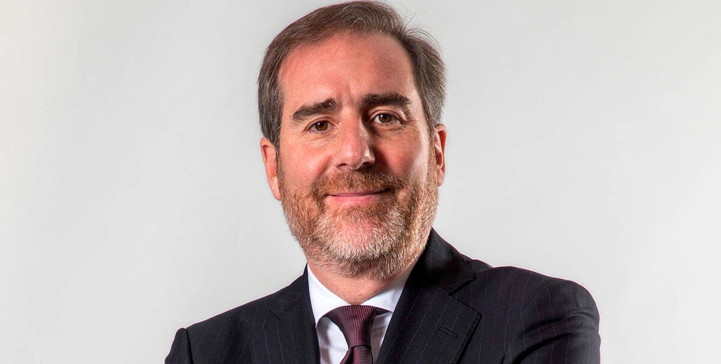 El banco Santander nombró al mexicano Héctor Grisi Checa, como el consejero delegado, por lo que será el CEO de la institución española a nivel global