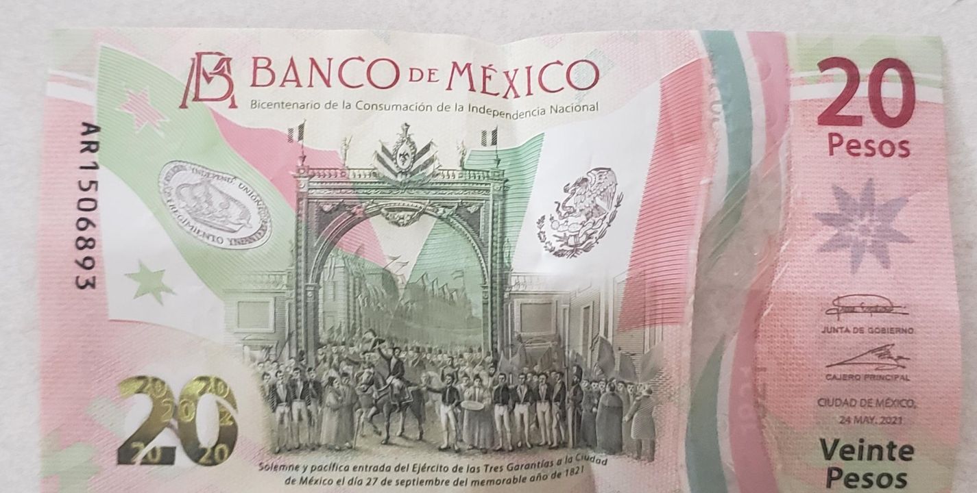 El Banco de México (Banxico), lanzó en septiembre de 2021, el nuevo billete de 20 pesos, con el que se conmemoró el bicentenario de la consumación de la Independencia