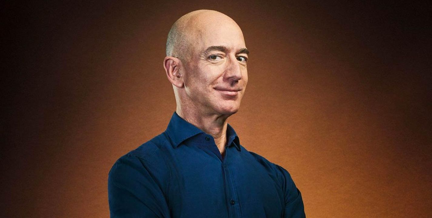 Jeff Bezos, fundador de Amazon, estrenará una película autobiográfica el próximo mes de agosto, donde se narrará su esfuerzo por crear una tienda de libros en línea, que después se convirtió en un imperio de comercio electrónico