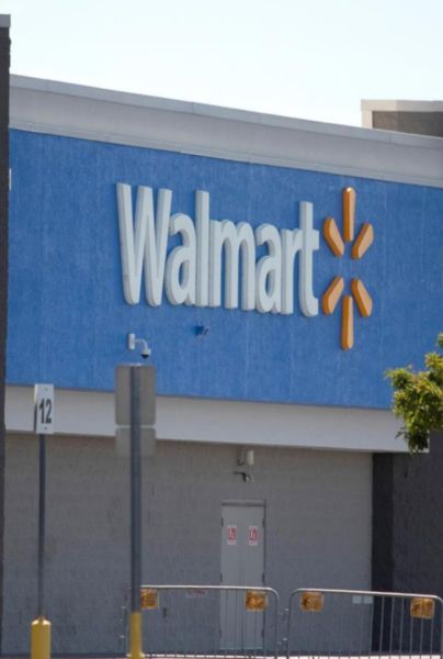 Walmart, el mayor empleador de Estados Unidos, comenzó una ronda de despidos, una semana después de rebajar sus previsiones de negocio como consecuencia de la inflación, informaron medios estadounidenses