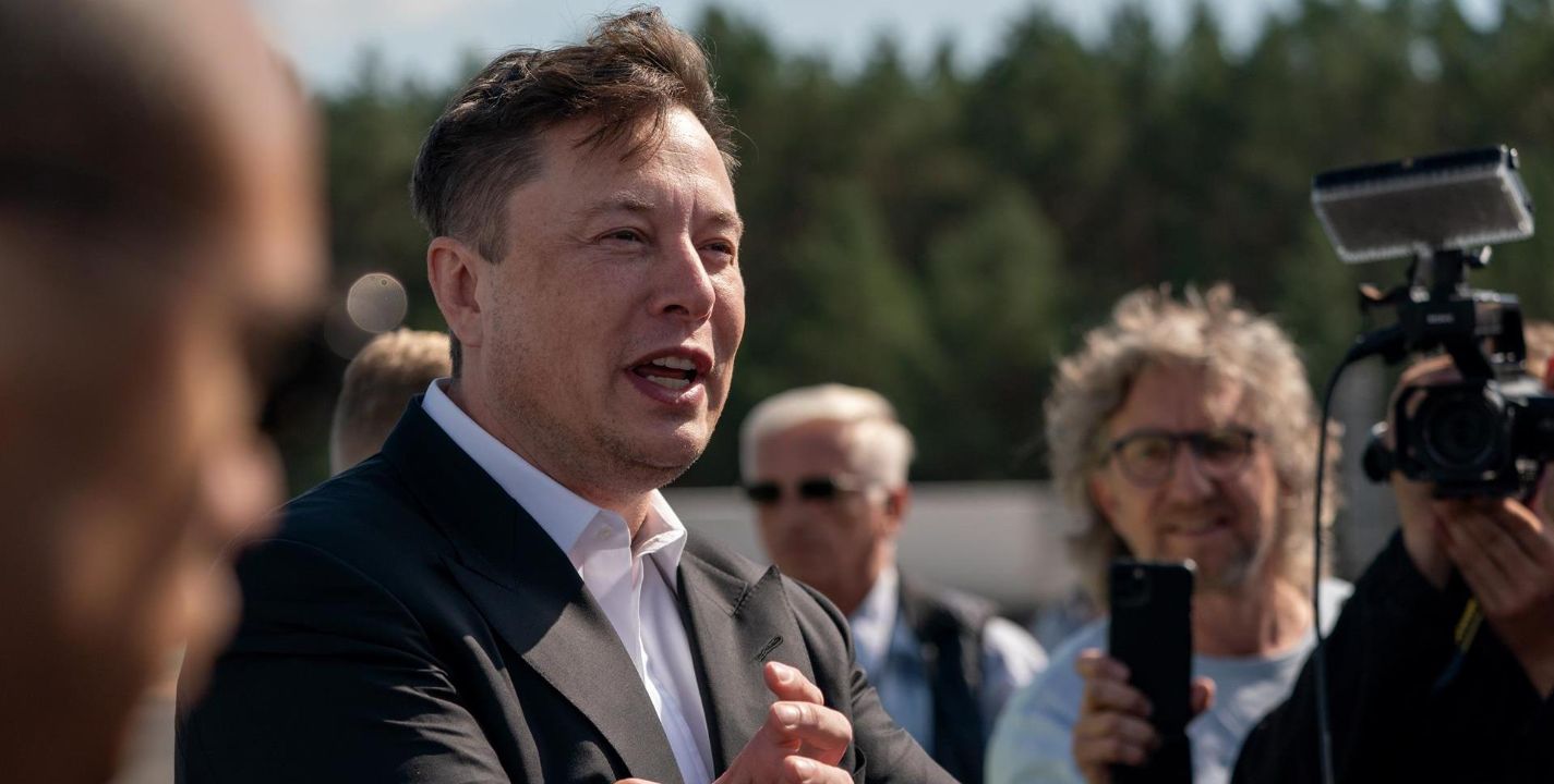 Elon Musk considera que la inflación alcanzó su punto máximo y que se reducirá rápidamente en el futuro, declaró este jueves en la reunión general de accionistas de Tesla, llevada a cabo en Austin, Texas