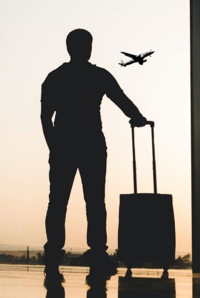 50 personas resultaron estafadas por una agencia de viajes promovida por influencers.