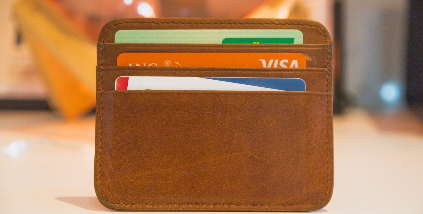 Las tarjetas de crédito cuentan con seguros de diversos tipos que los usuarios pueden aprovechar para sus necesidades.