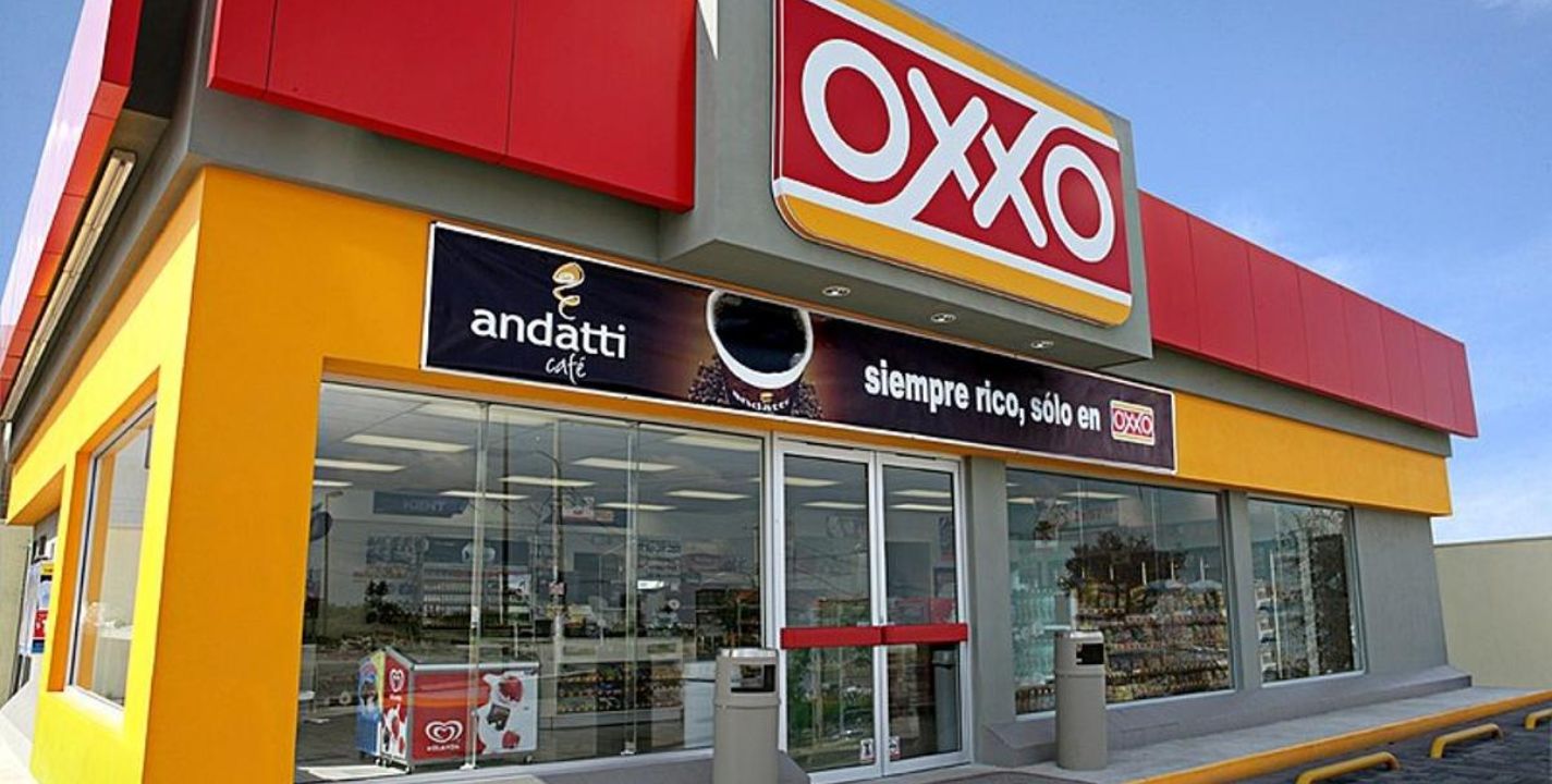 Las tiendas de conveniencia como Oxxo se han convertido en un aliado de las instituciones financieras, pues a través de estos comercios pueden realizarse ciertas operaciones bancarias