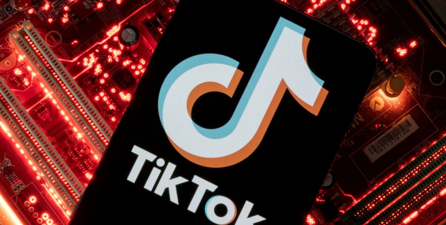 La plataforma TikTok prueba un chatbot de inteligencia artificial (IA),que puede conversar con los usuarios sobre videos cortos y los ayuda a descubrir contenidos, según una firma tecnológica